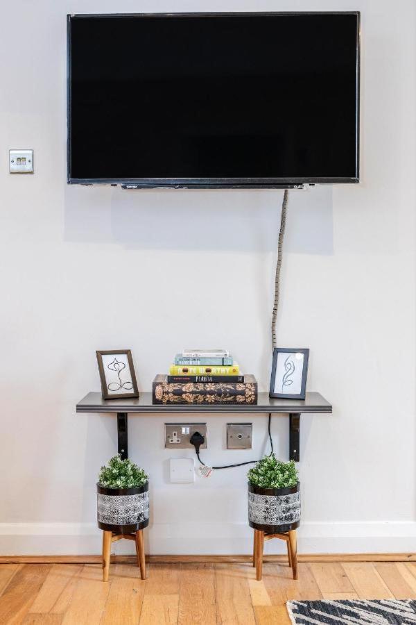 Stunning 2-Bed Apt - Free Parking - Camden - Central - Zoo - Shop - Events London Eksteriør billede